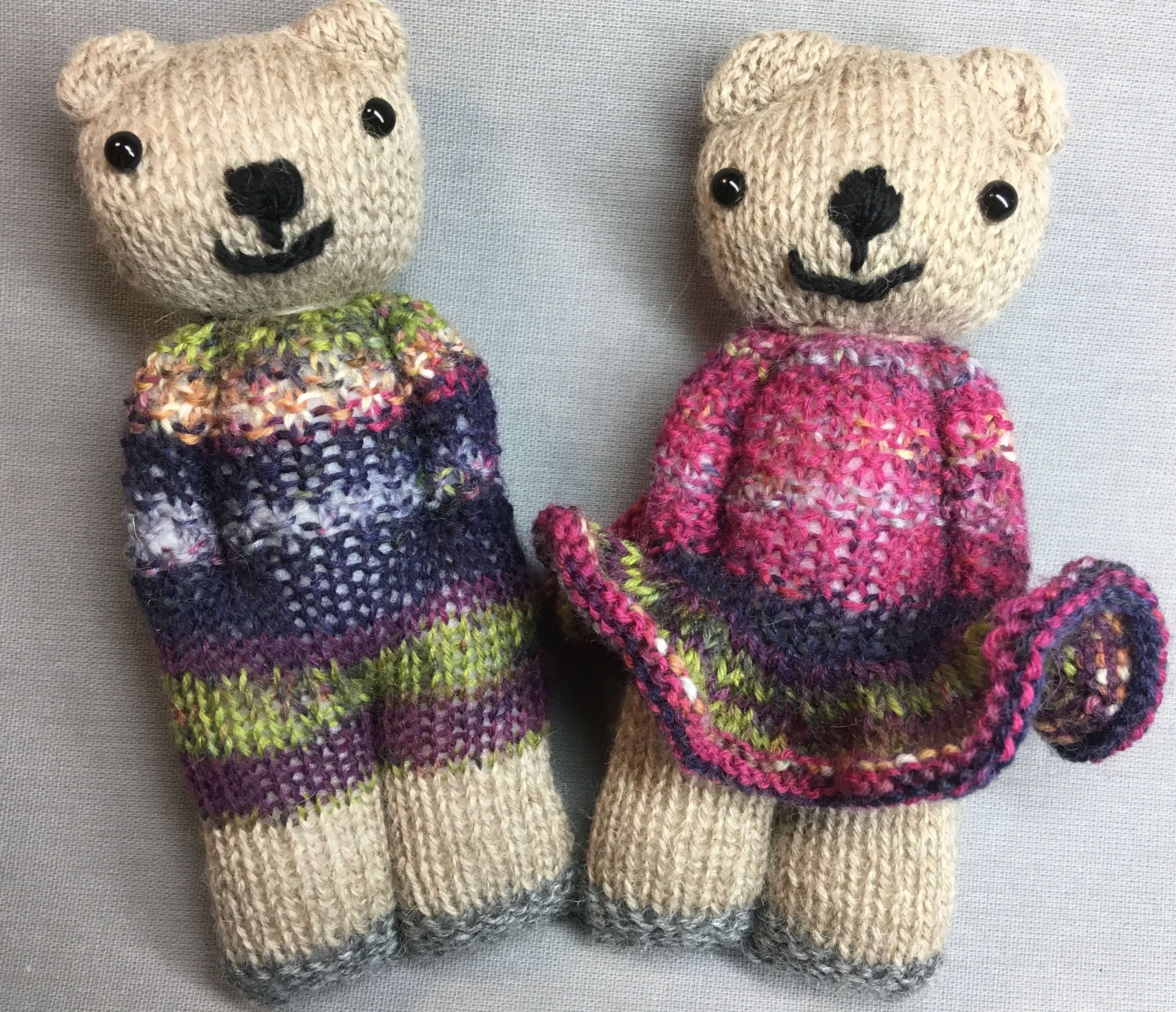 Woolly Castle Twin Bears Pattern 